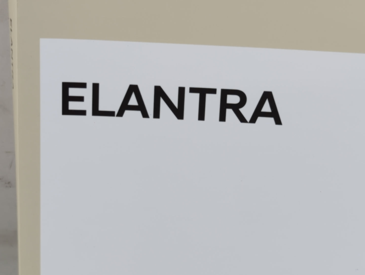 2022 Hyundai Elantra Owners Manual Book Guide P/N:NOAO-EU23I OEM Used Auto Parts - Oemusedautoparts1.com