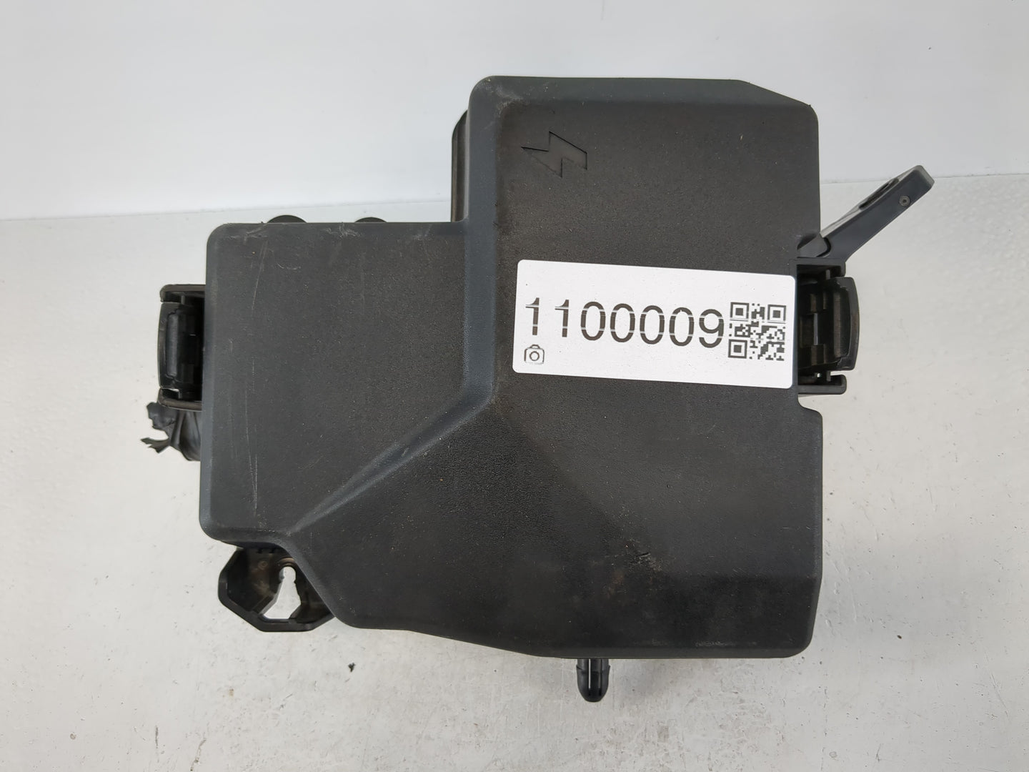 2021-2022 Hyundai Elantra Fusebox Fuse Box Panel Relay Module P/N:91956-AA020 Fits Fits 2021 2022 OEM Used Auto Parts - Oemu