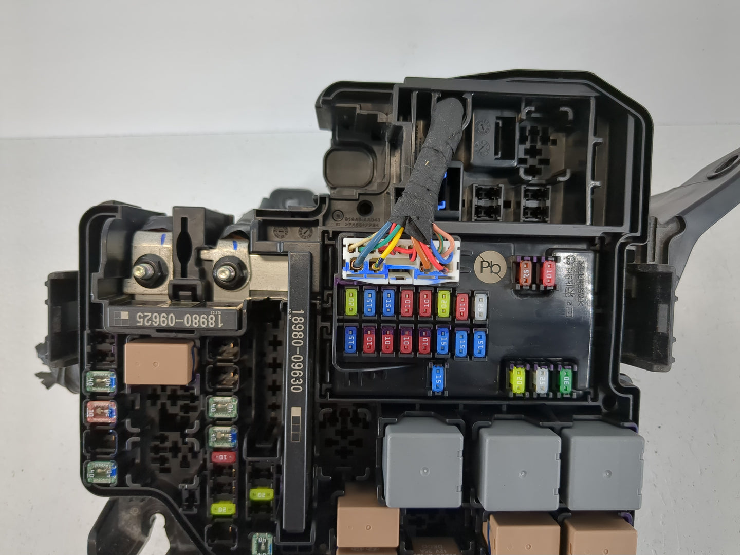 2021-2022 Hyundai Elantra Fusebox Fuse Box Panel Relay Module P/N:91956-AA020 Fits Fits 2021 2022 OEM Used Auto Parts - Oemu