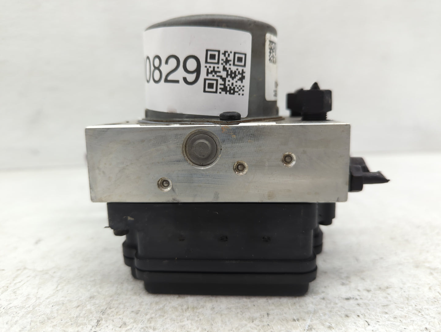 2021-2022 Hyundai Elantra ABS Pump Control Module Replacement P/N:61589-41600 58900-AA500 Fits Fits 2021 2022 OEM Used Auto 