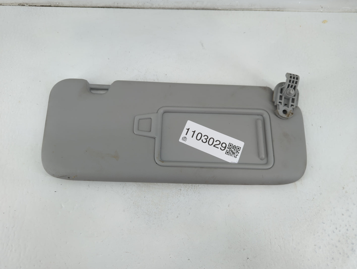 2021-2022 Hyundai Elantra Sun Visor Shade Replacement Passenger Right Mirror Fits Fits 2021 2022 OEM Used Auto Parts - Oemus