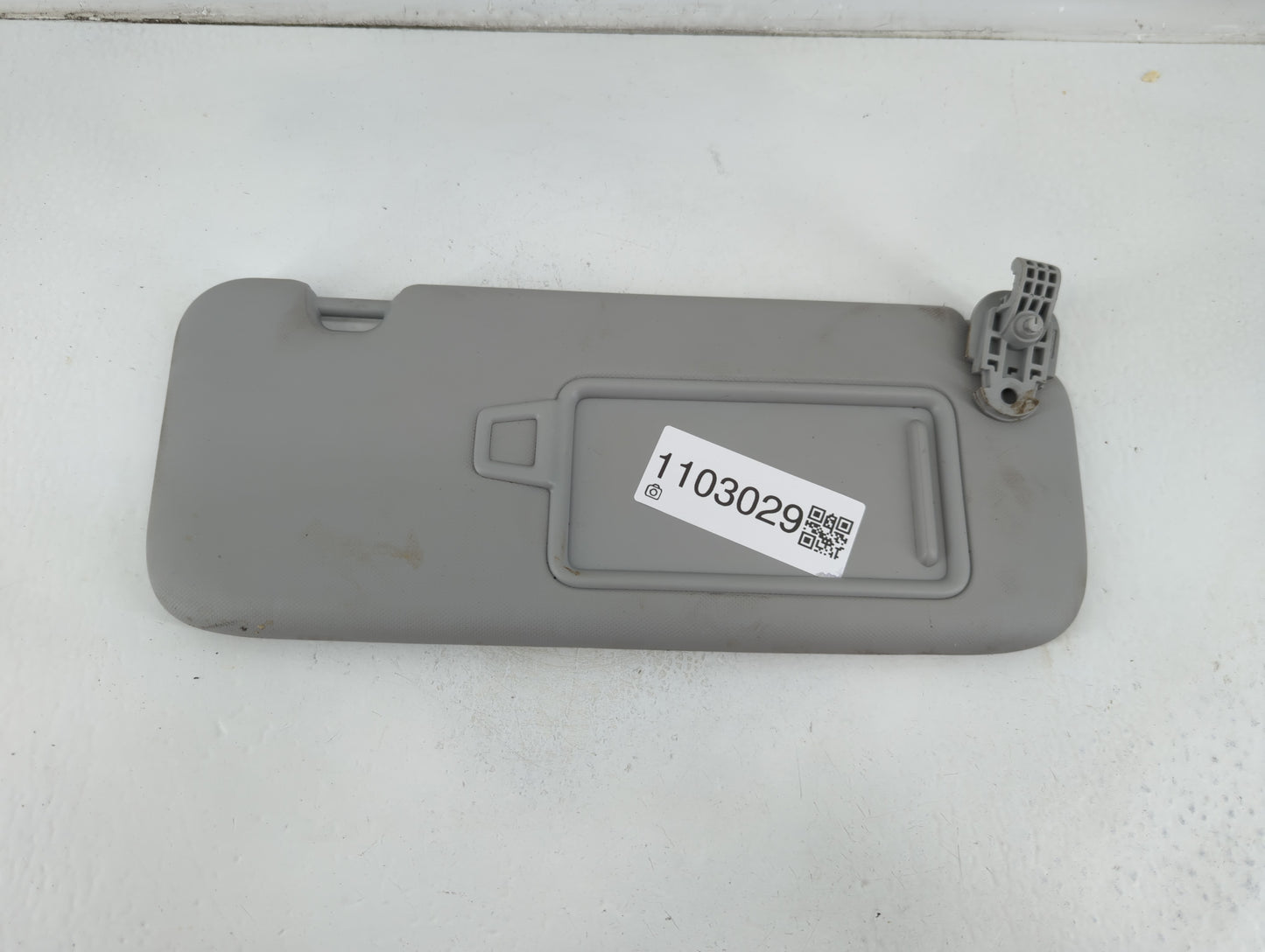 2021-2022 Hyundai Elantra Sun Visor Shade Replacement Passenger Right Mirror Fits Fits 2021 2022 OEM Used Auto Parts - Oemus