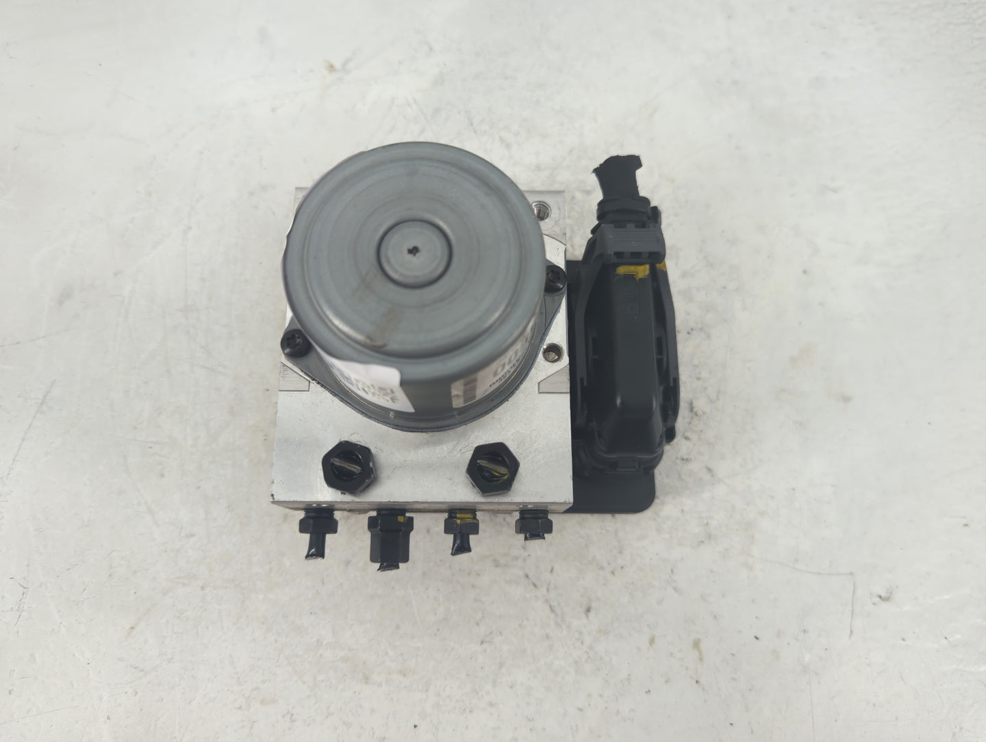 2021-2022 Hyundai Elantra ABS Pump Control Module Replacement P/N:58900-AB500 Fits Fits 2021 2022 OEM Used Auto Parts - Oemu