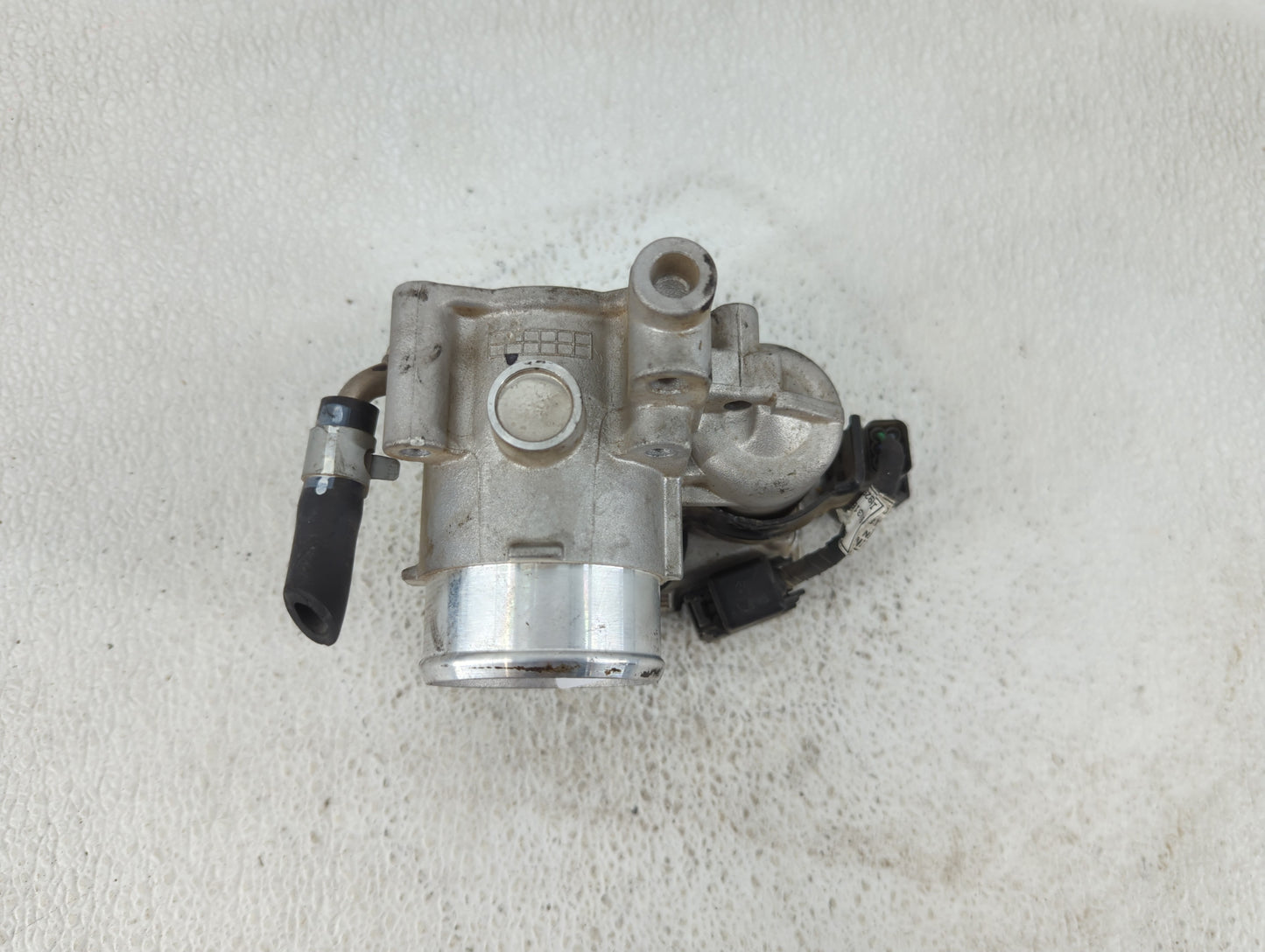 2021-2022 Hyundai Elantra Throttle Body P/N:35100-03HA0 Fits Fits 2017 2018 2019 2020 2021 2022 OEM Used Auto Parts - Oemuse