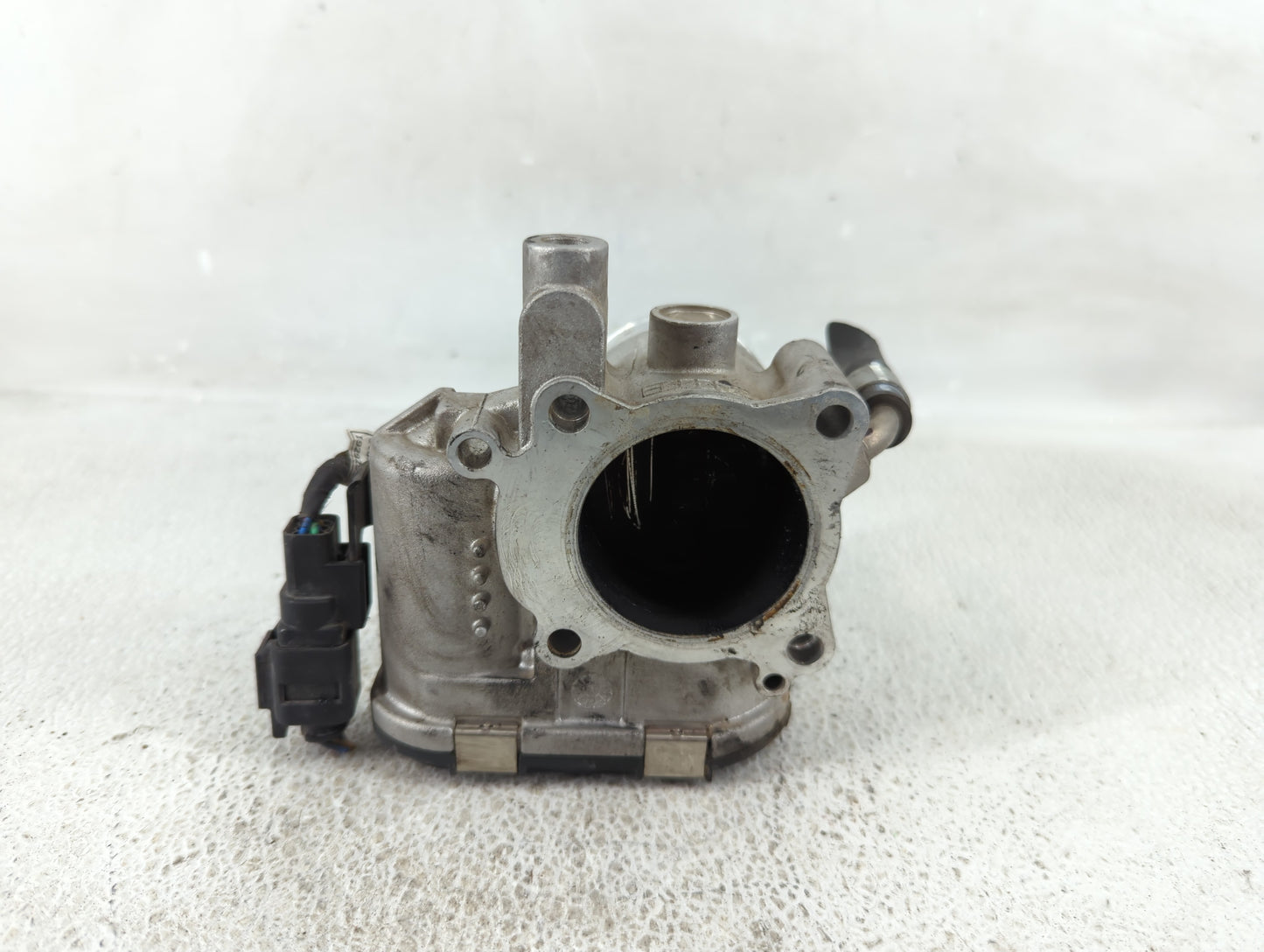 2021-2022 Hyundai Elantra Throttle Body P/N:35100-03HA0 Fits Fits 2017 2018 2019 2020 2021 2022 OEM Used Auto Parts - Oemuse