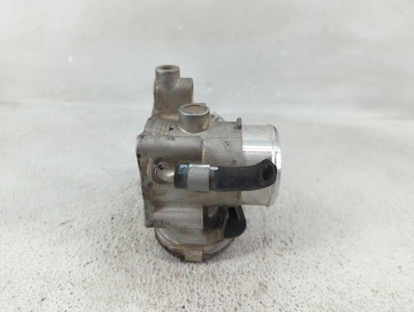 2021-2022 Hyundai Elantra Throttle Body P/N:35100-03HA0 Fits Fits 2017 2018 2019 2020 2021 2022 OEM Used Auto Parts - Oemuse