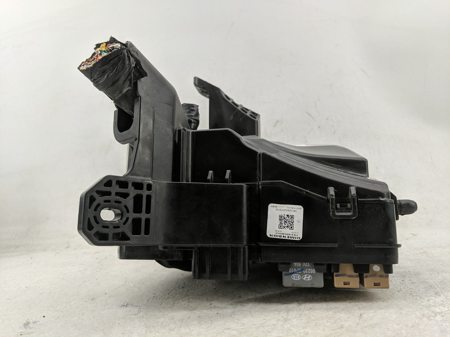 2021-2022 Hyundai Elantra Fusebox Fuse Box Panel Relay Module P/N:91230AB200CA Fits Fits 2021 2022 OEM Used Auto Parts - Oem