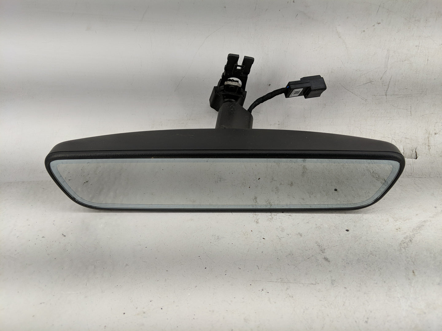 2021-2022 Hyundai Elantra Interior Rear View Mirror Replacement OEM P/N:E11048835 Fits Fits 2020 2021 2022 2023 OEM Used Aut