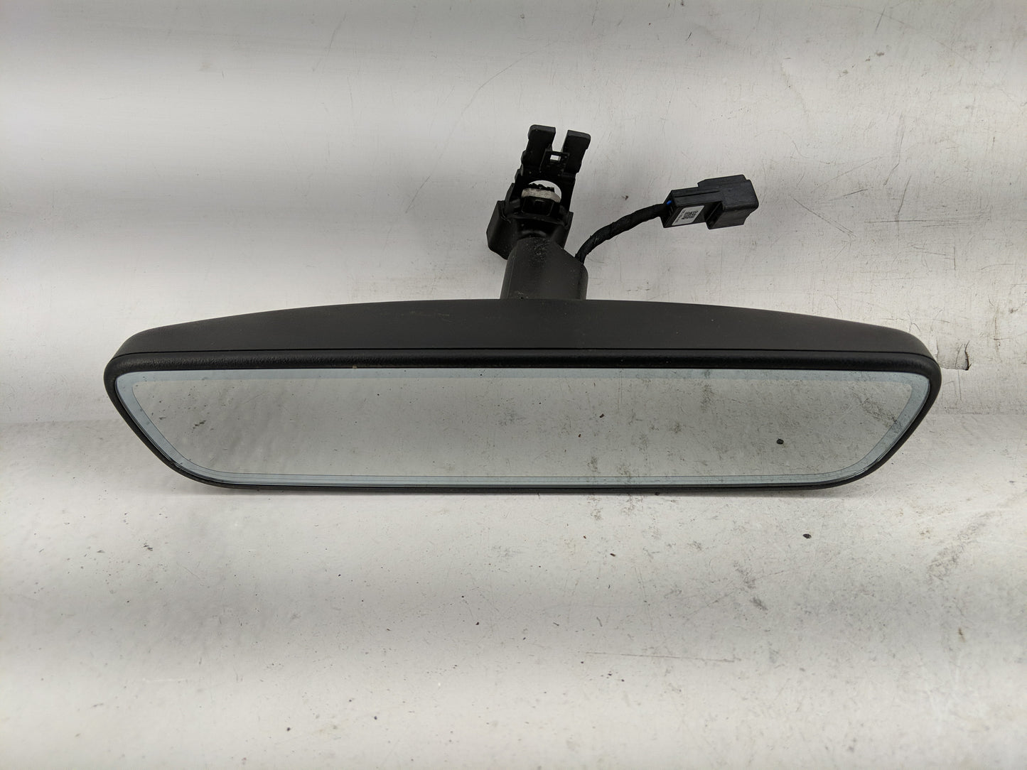 2021-2022 Hyundai Elantra Interior Rear View Mirror Replacement OEM P/N:E11048835 Fits Fits 2020 2021 2022 2023 OEM Used Aut