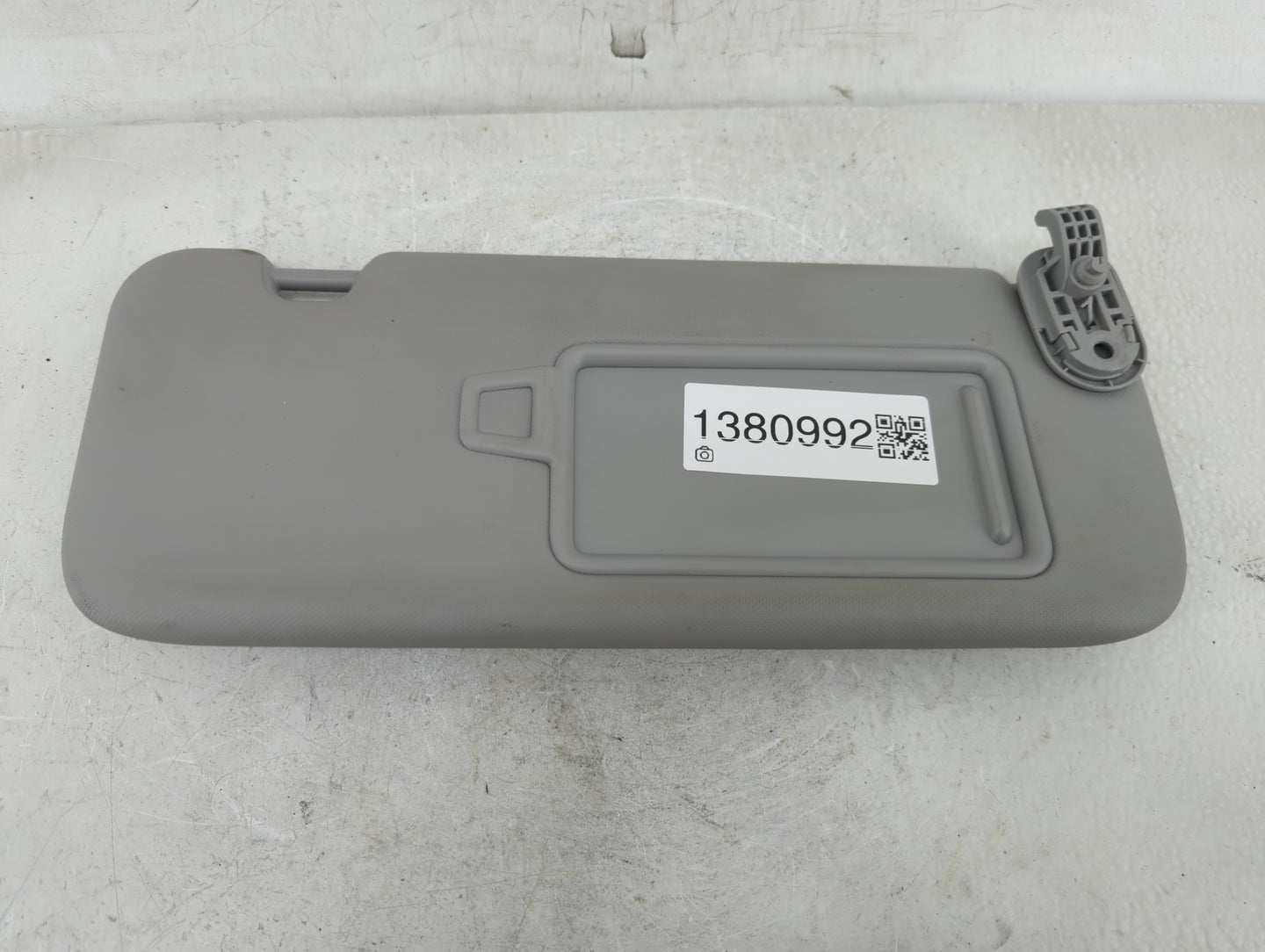 2021-2022 Hyundai Elantra Sun Visor Shade Replacement Passenger Right Mirror Fits Fits 2021 2022 OEM Used Auto Parts - Oemus