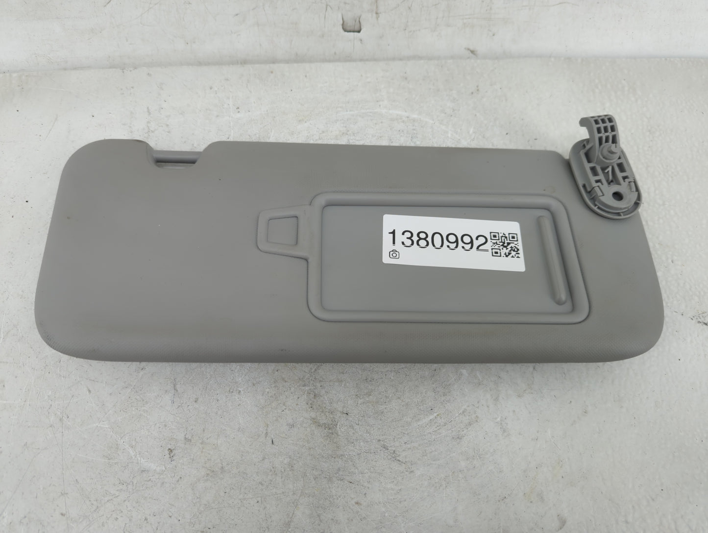 2021-2022 Hyundai Elantra Sun Visor Shade Replacement Passenger Right Mirror Fits Fits 2021 2022 OEM Used Auto Parts - Oemus