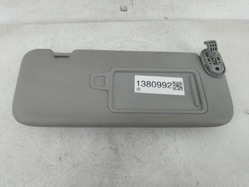 2021-2022 Hyundai Elantra Sun Visor Shade Replacement Passenger Right Mirror Fits Fits 2021 2022 OEM Used Auto Parts