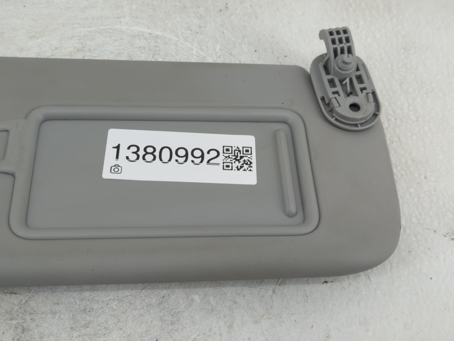 2021-2022 Hyundai Elantra Sun Visor Shade Replacement Passenger Right Mirror Fits Fits 2021 2022 OEM Used Auto Parts - Oemus