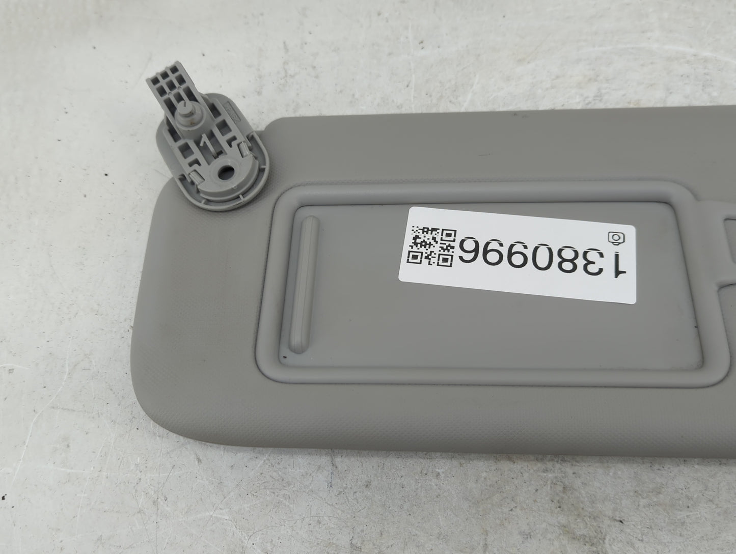 2021-2022 Hyundai Elantra Sun Visor Shade Replacement Driver Left Mirror Fits Fits 2021 2022 OEM Used Auto Parts - Oemusedau