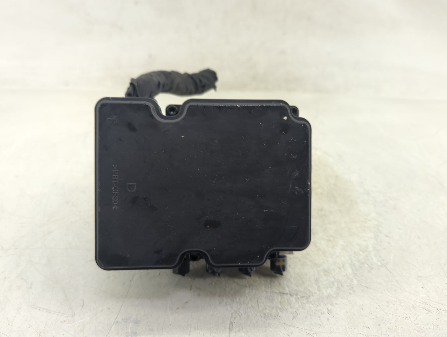 2021-2022 Hyundai Elantra ABS Pump Control Module Replacement P/N:61589-43200 58900-AA800 Fits Fits 2021 2022 OEM Used Auto 