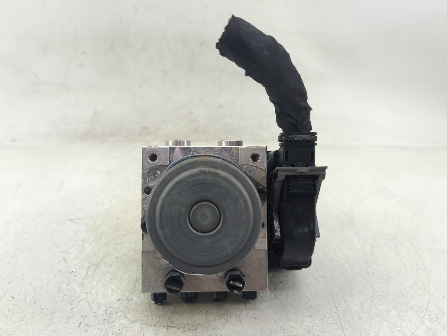2021-2022 Hyundai Elantra ABS Pump Control Module Replacement P/N:61589-43200 58900-AA800 Fits Fits 2021 2022 OEM Used Auto 