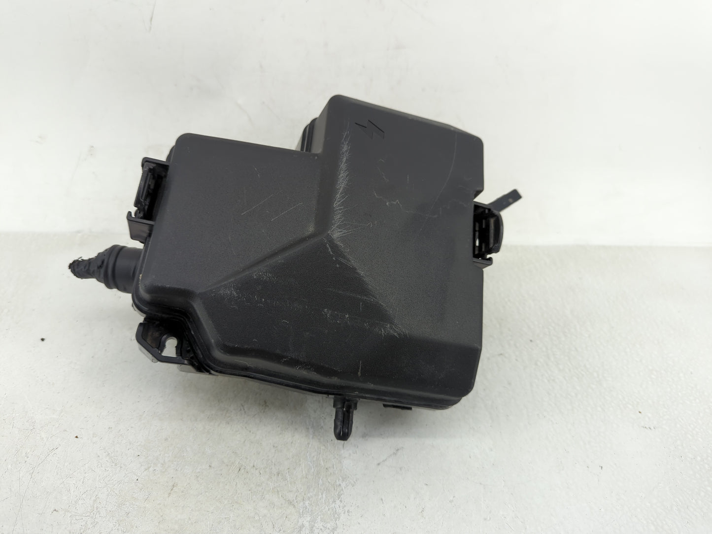 2021-2022 Hyundai Elantra Fusebox Fuse Box Panel Relay Module Fits Fits 2021 2022 OEM Used Auto Parts - Oemusedautoparts1.co