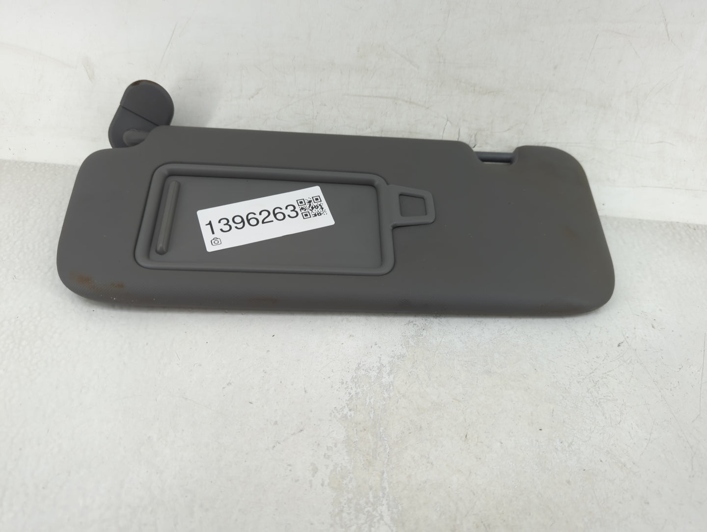 2021-2022 Hyundai Elantra Sun Visor Shade Replacement Passenger Right Mirror Fits Fits 2021 2022 OEM Used Auto Parts - Oemus