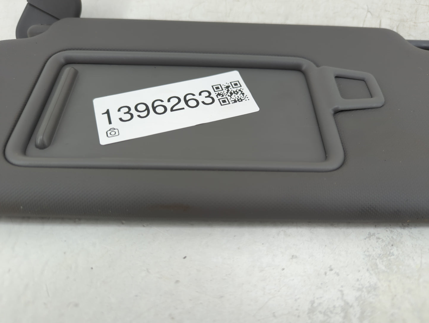 2021-2022 Hyundai Elantra Sun Visor Shade Replacement Passenger Right Mirror Fits Fits 2021 2022 OEM Used Auto Parts - Oemus