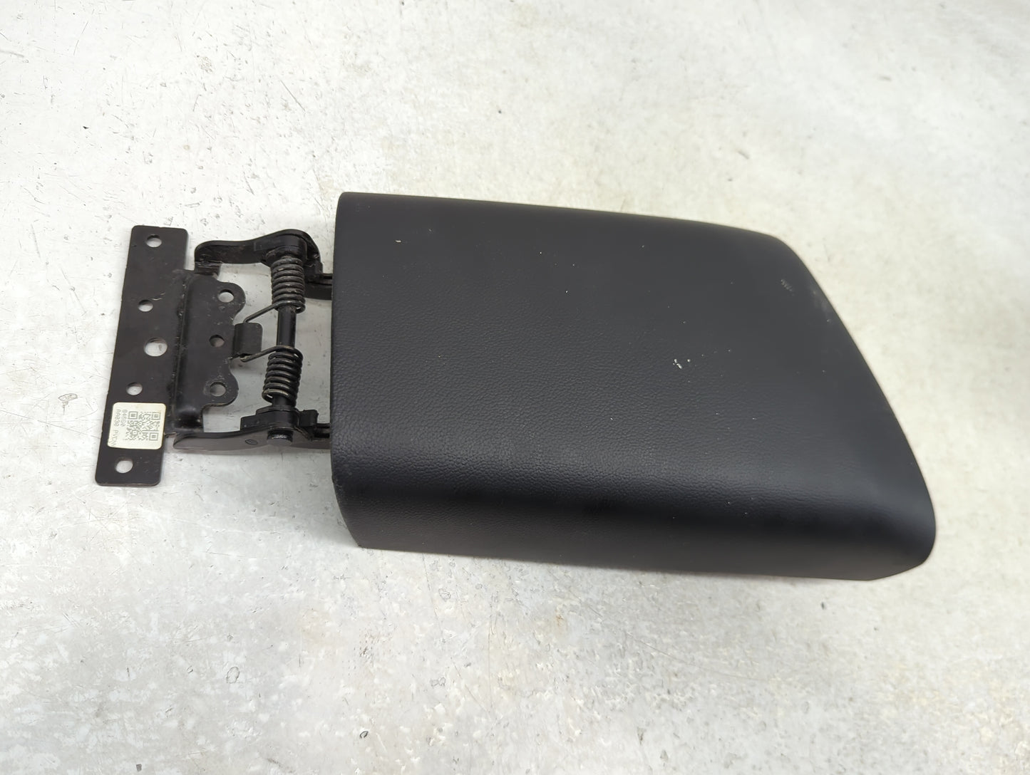 2022 Hyundai Elantra Center Console Armrest Cover Lid Fits OEM Used Auto Parts - Oemusedautoparts1.com