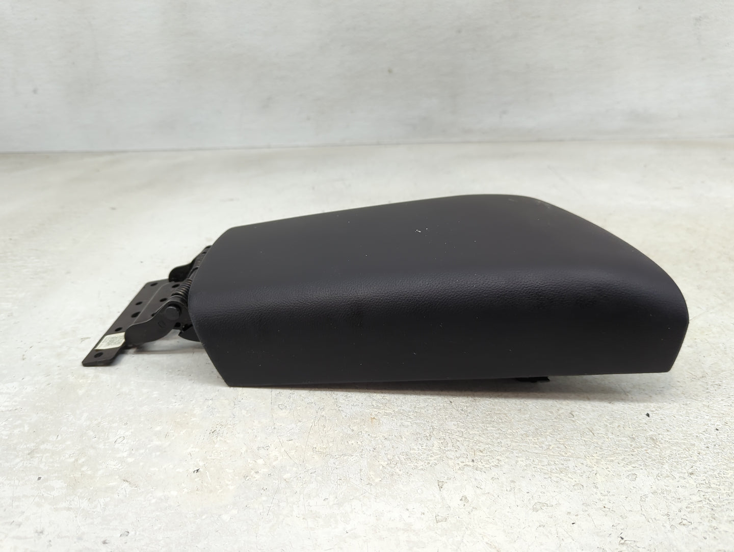 2022 Hyundai Elantra Center Console Armrest Cover Lid Fits OEM Used Auto Parts - Oemusedautoparts1.com