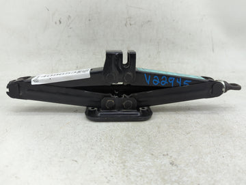 2022 Hyundai Elantra Spare Scissor Car Jack - Oemusedautoparts1.com