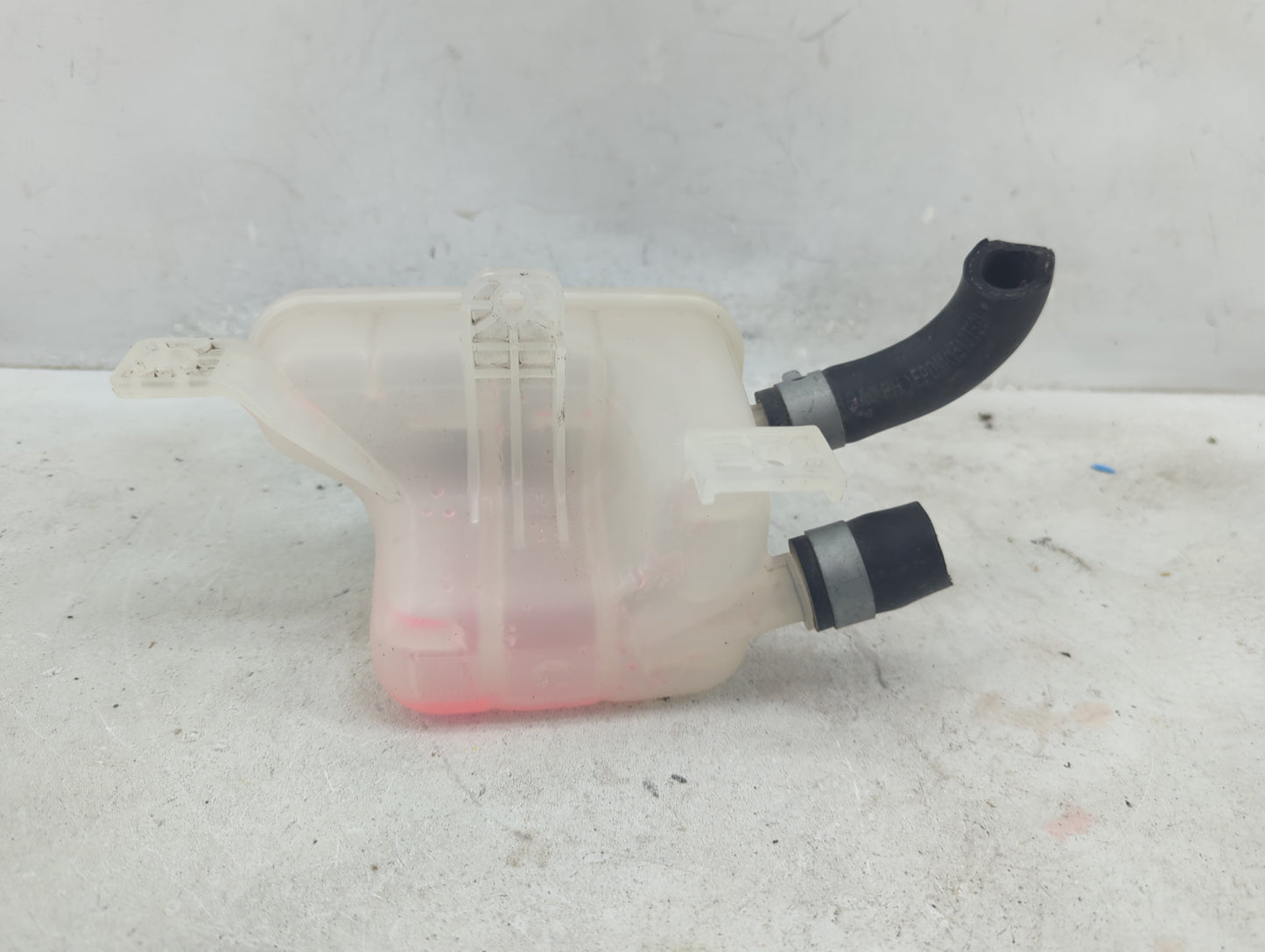 2022 Hyundai Elantra Radiator Coolant Overflow Expansion Tank Bottle - Oemusedautoparts1.com