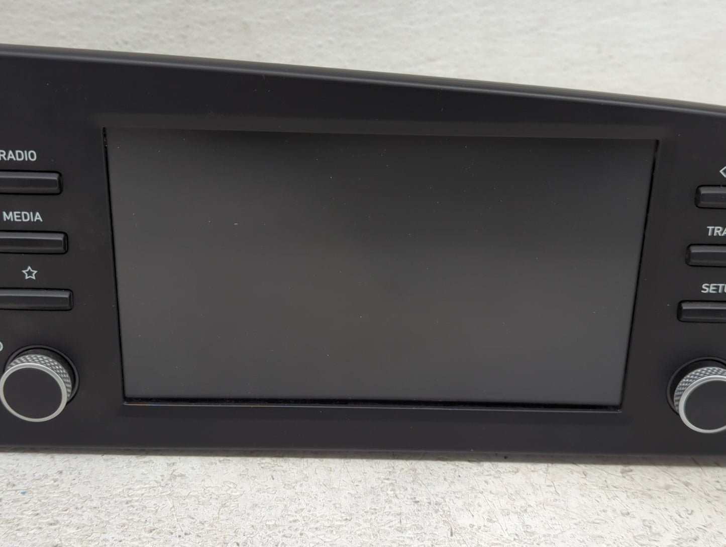2021-2022 Hyundai Elantra Radio AM FM Cd Player Receiver Replacement P/N:96160-BY090LS5 Fits Fits 2021 2022 OEM Used Auto Pa