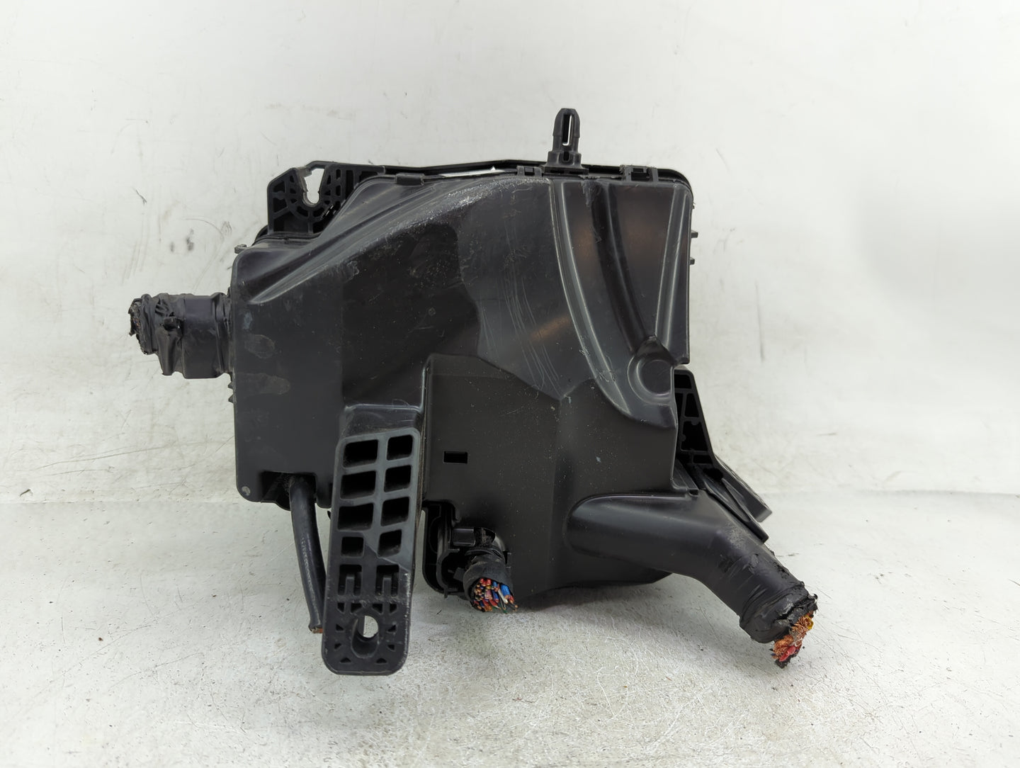 2021-2022 Hyundai Elantra Fusebox Fuse Box Panel Relay Module P/N:91956-AA020 Fits Fits 2021 2022 OEM Used Auto Parts - Oemu