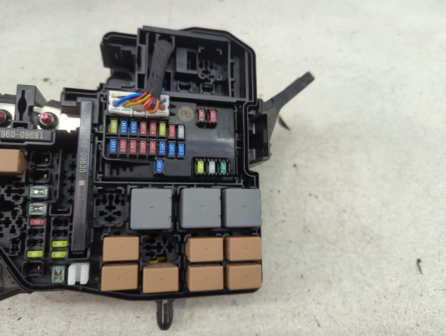 2021-2022 Hyundai Elantra Fusebox Fuse Box Panel Relay Module Fits Fits 2021 2022 OEM Used Auto Parts - Oemusedautoparts1.co