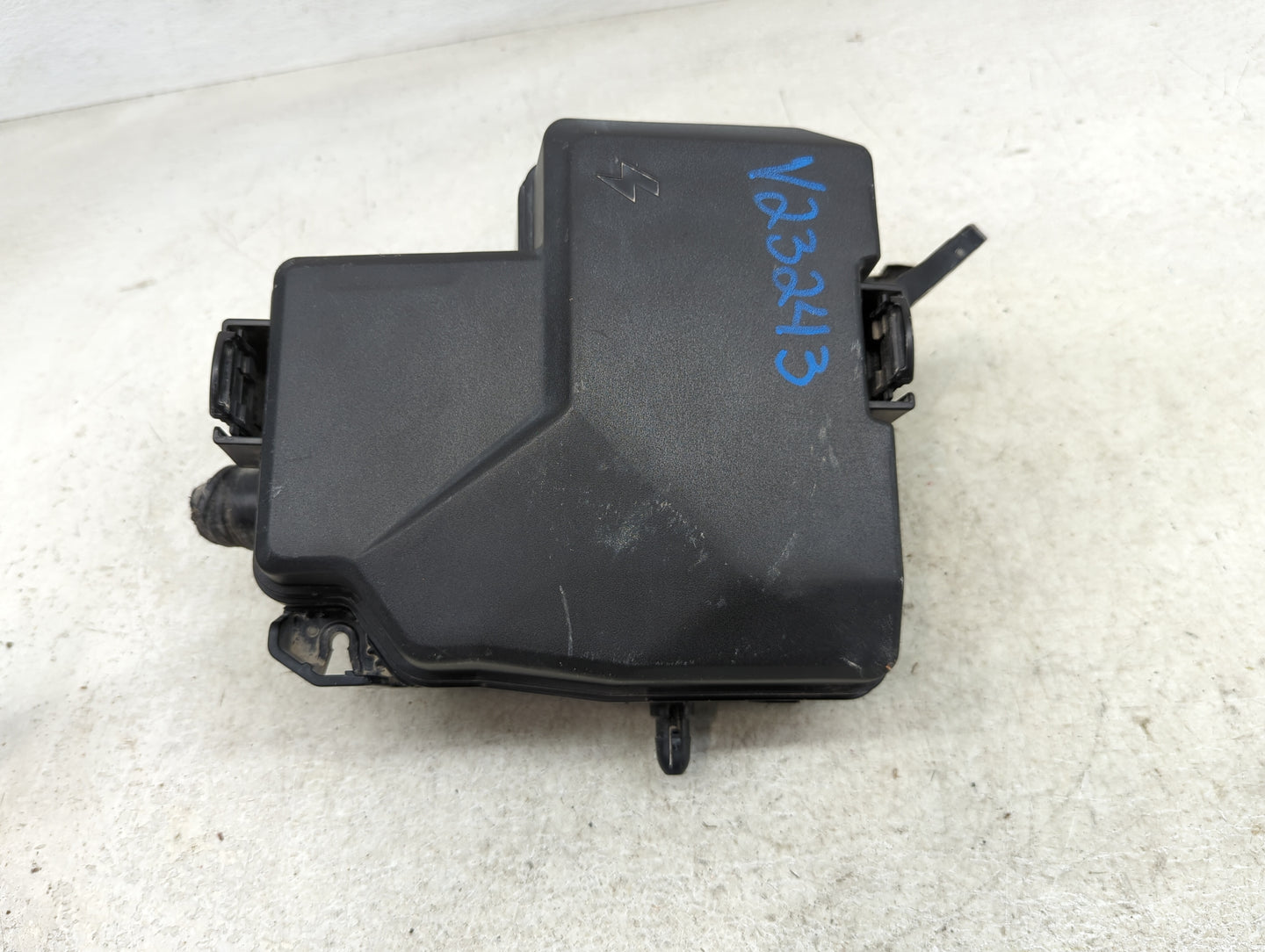 2021-2022 Hyundai Elantra Fusebox Fuse Box Panel Relay Module P/N:91200-IB040 Fits Fits 2021 2022 OEM Used Auto Parts - Oemu