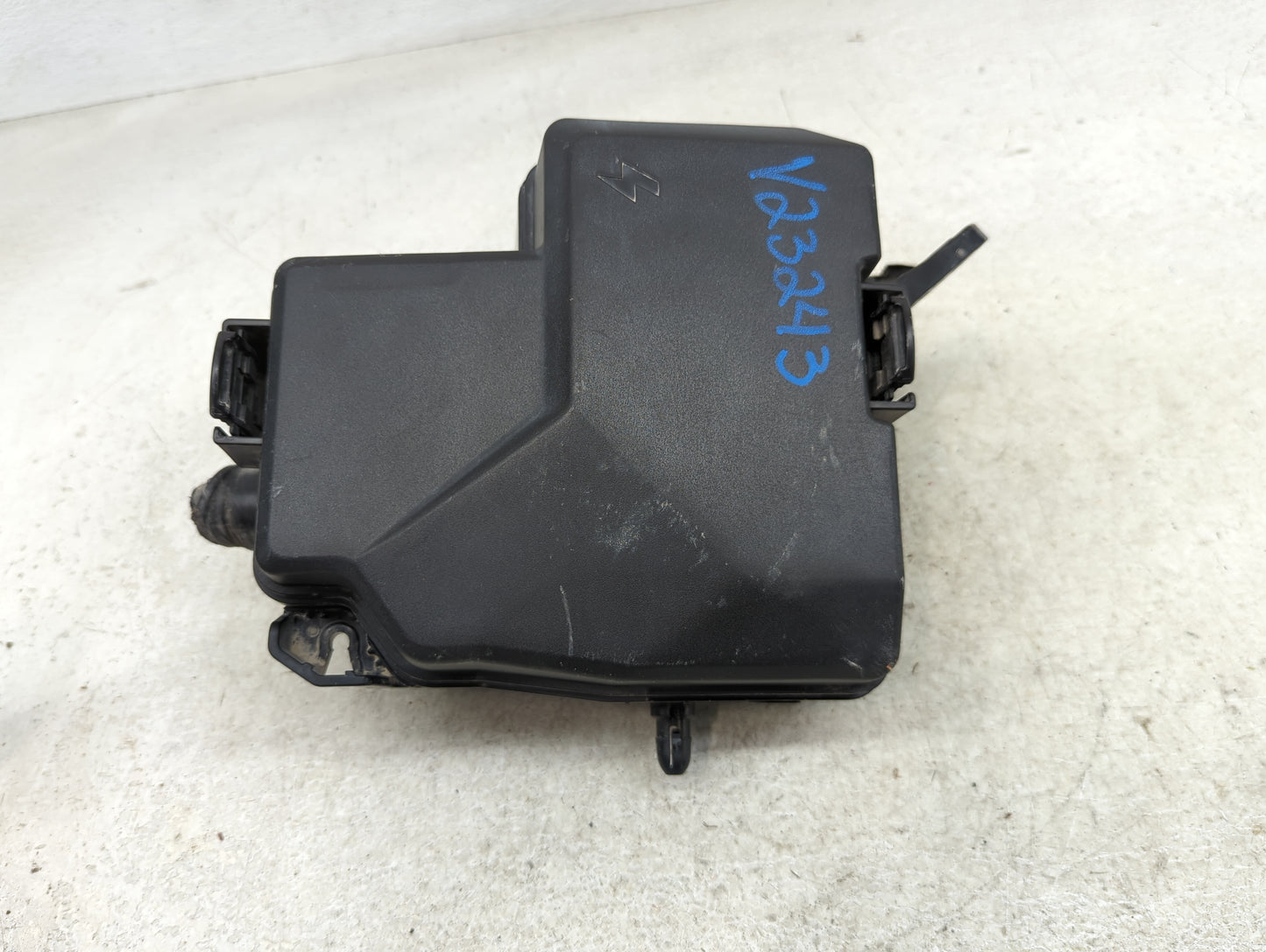 2021-2022 Hyundai Elantra Fusebox Fuse Box Panel Relay Module P/N:91200-IB040 Fits Fits 2021 2022 OEM Used Auto Parts - Oemu