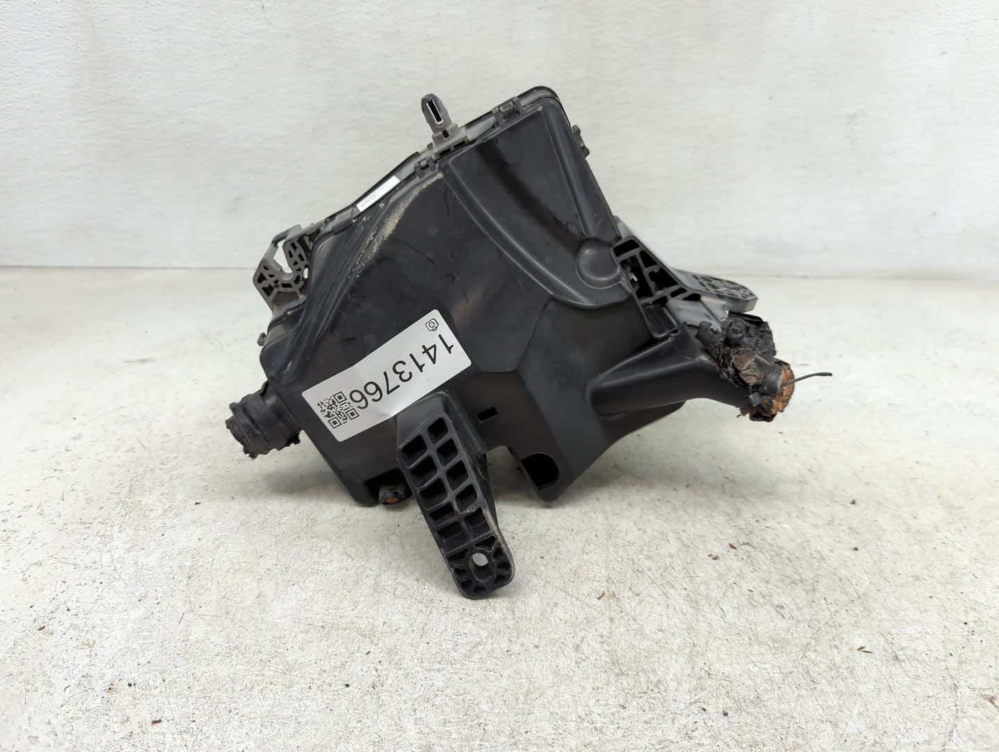 2021-2022 Hyundai Elantra Fusebox Fuse Box Panel Relay Module P/N:91200-BY050 Fits Fits 2021 2022 OEM Used Auto Parts - Oemu