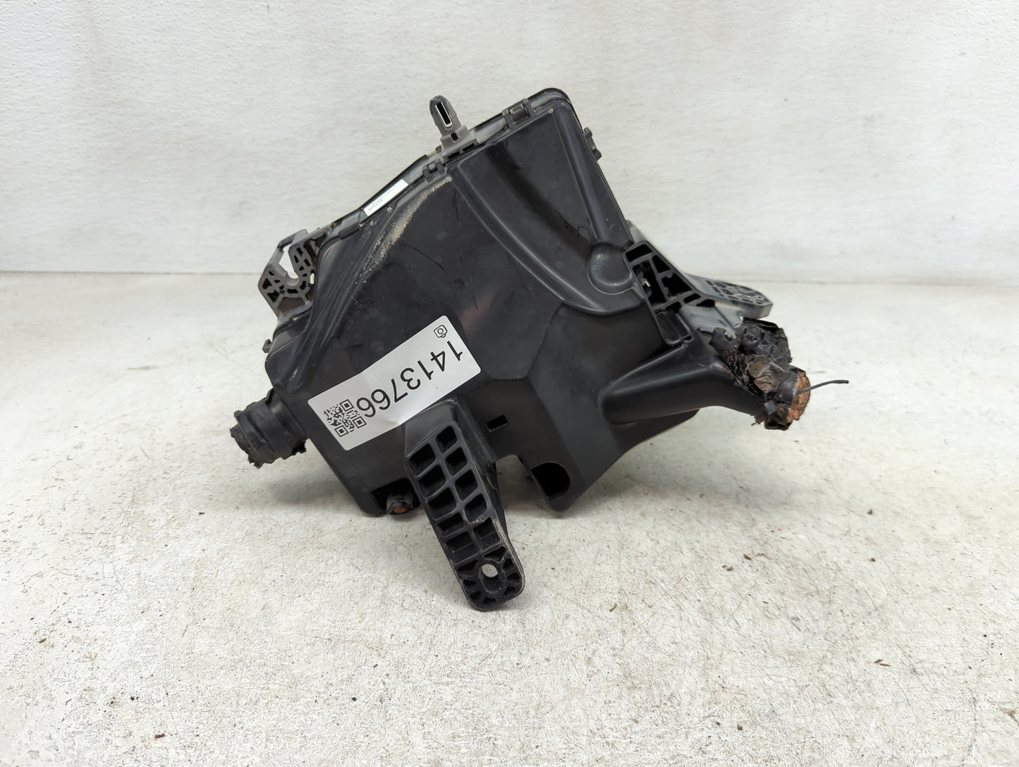 2021-2022 Hyundai Elantra Fusebox Fuse Box Panel Relay Module P/N:91200-BY050 Fits Fits 2021 2022 OEM Used Auto Parts - Oemu