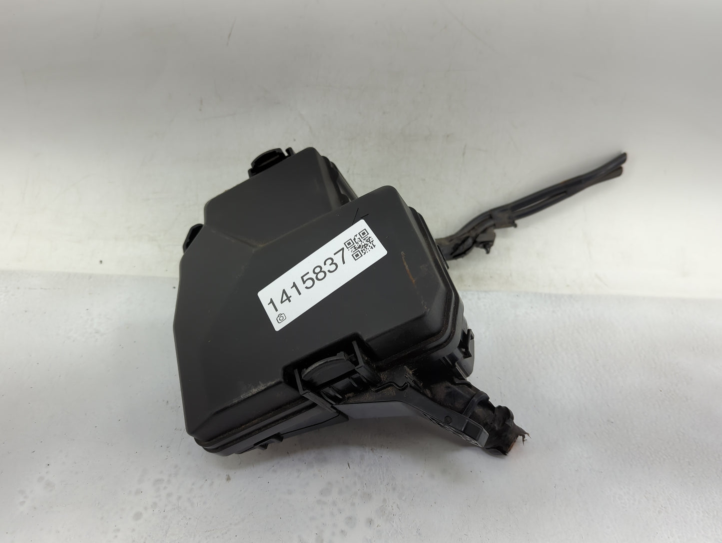 2021-2022 Hyundai Elantra Fusebox Fuse Box Panel Relay Module Fits Fits 2021 2022 OEM Used Auto Parts - Oemusedautoparts1.co