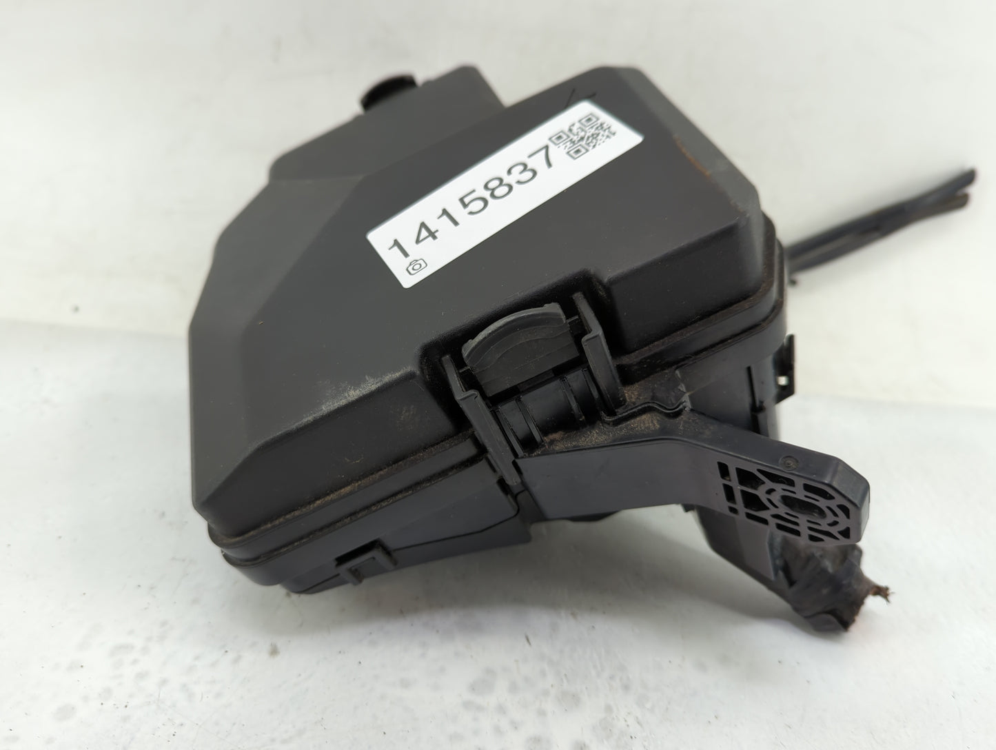 2021-2022 Hyundai Elantra Fusebox Fuse Box Panel Relay Module Fits Fits 2021 2022 OEM Used Auto Parts - Oemusedautoparts1.co