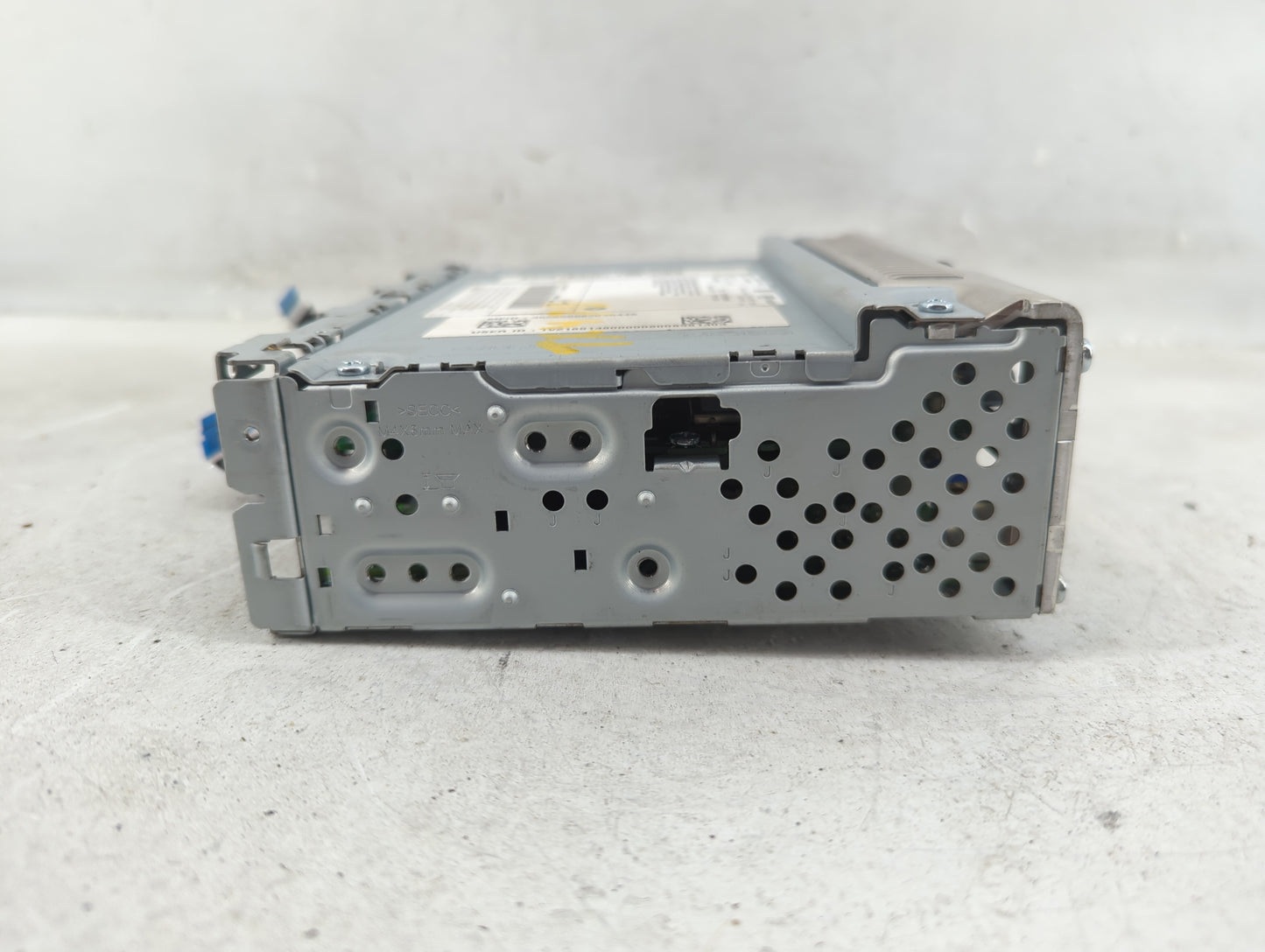 2021-2022 Hyundai Elantra Radio AM FM Cd Player Receiver Replacement P/N:96160-BY090LS5 Fits Fits 2021 2022 OEM Used Auto Pa