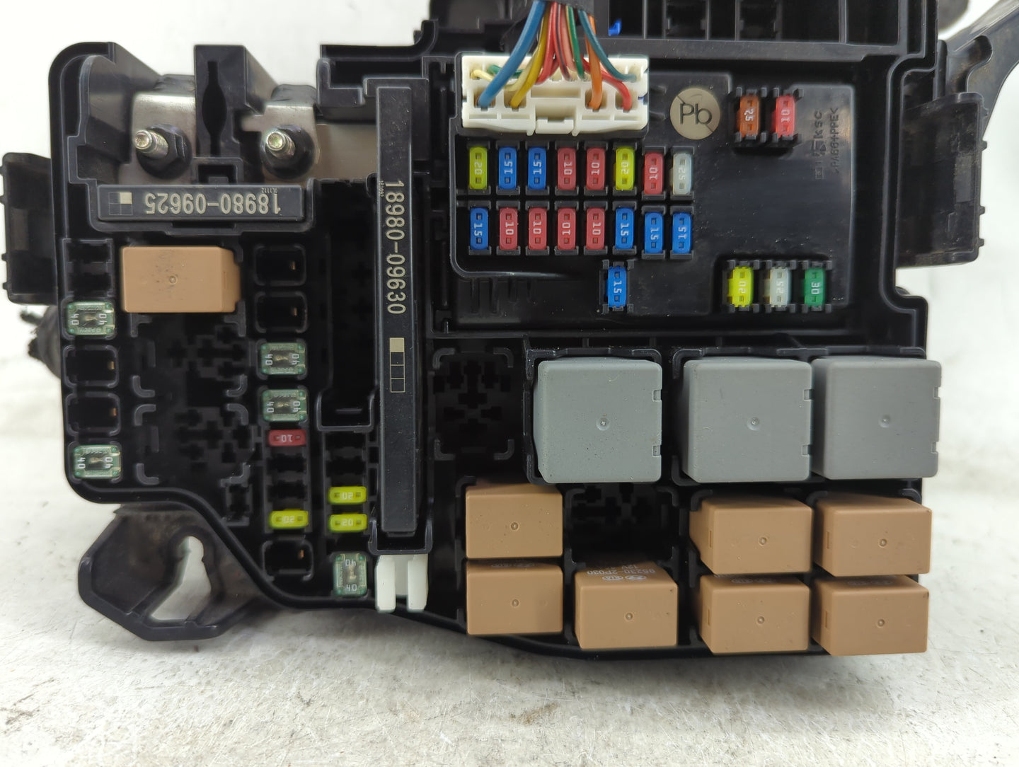 2021-2022 Hyundai Elantra Fusebox Fuse Box Panel Relay Module P/N:18980-09625 18980-09630, 91956-AA020 Fits Fits 2021 2022 O