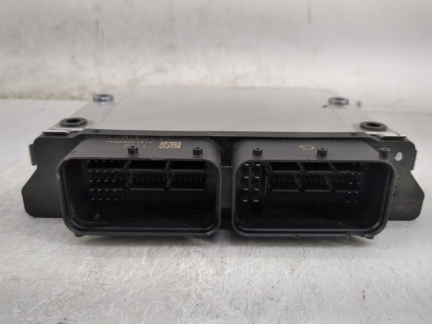 2021-2022 Hyundai Elantra PCM Engine Control Computer ECU ECM PCU OEM P/N:39121-2MCN1 Fits Fits 2021 2022 OEM Used Auto Part