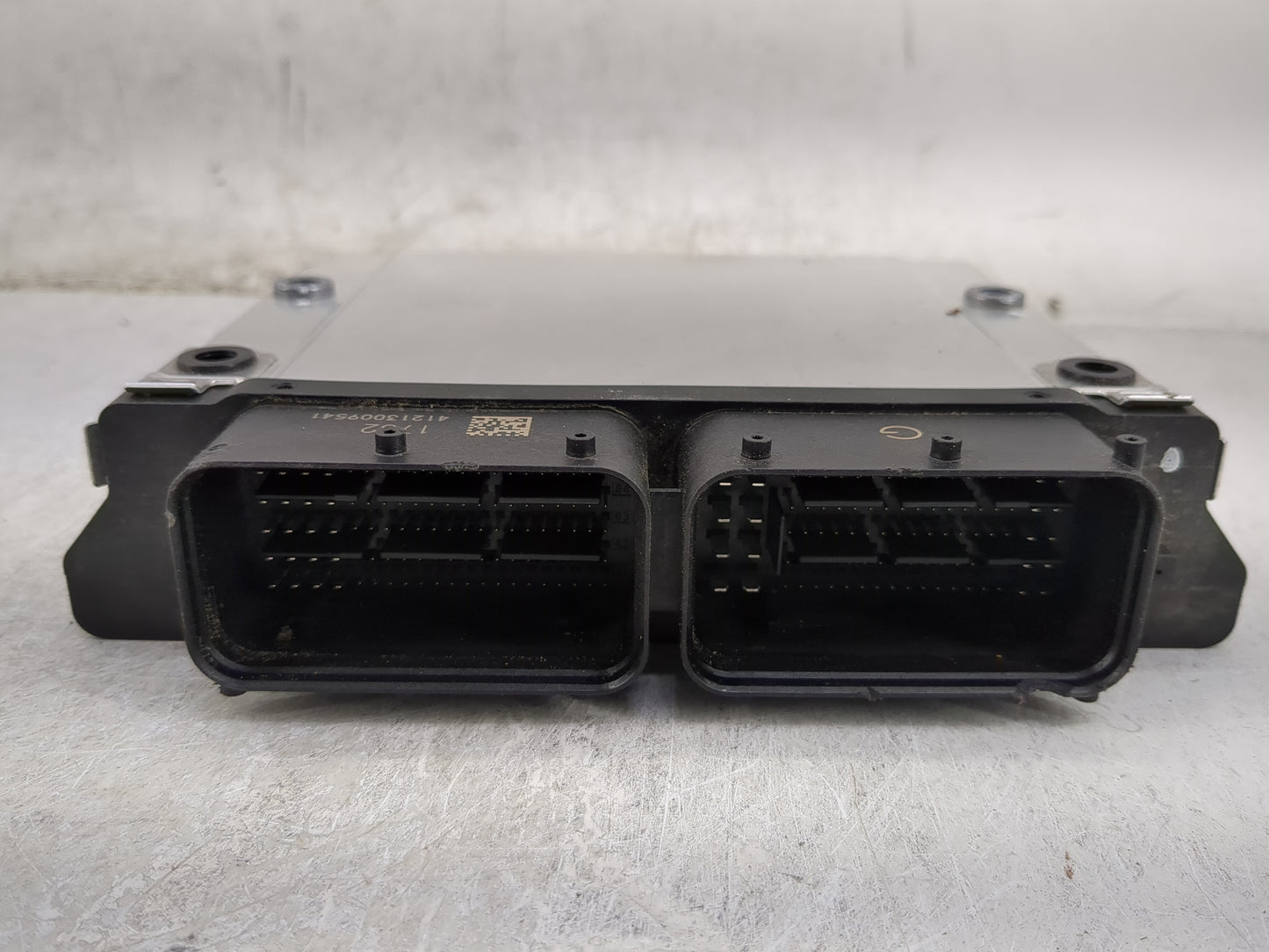 2021-2022 Hyundai Elantra PCM Engine Control Computer ECU ECM PCU OEM P/N:39121-2MCN1 Fits Fits 2021 2022 OEM Used Auto Part