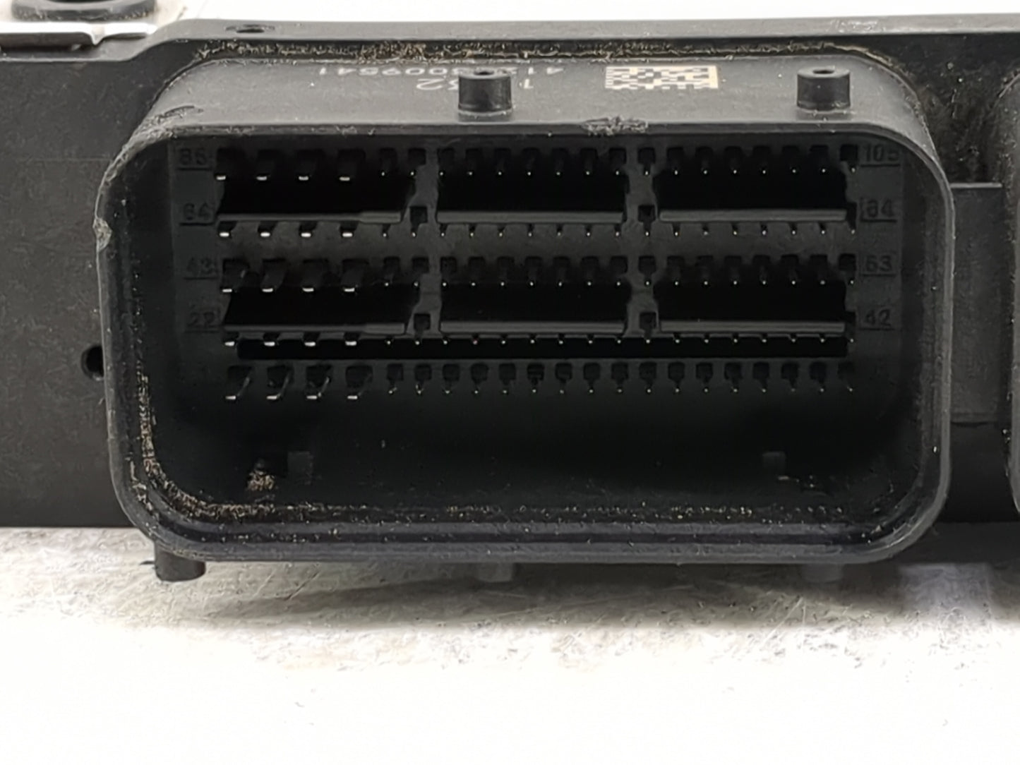 2021-2022 Hyundai Elantra PCM Engine Control Computer ECU ECM PCU OEM P/N:39121-2MCN1 Fits Fits 2021 2022 OEM Used Auto Part