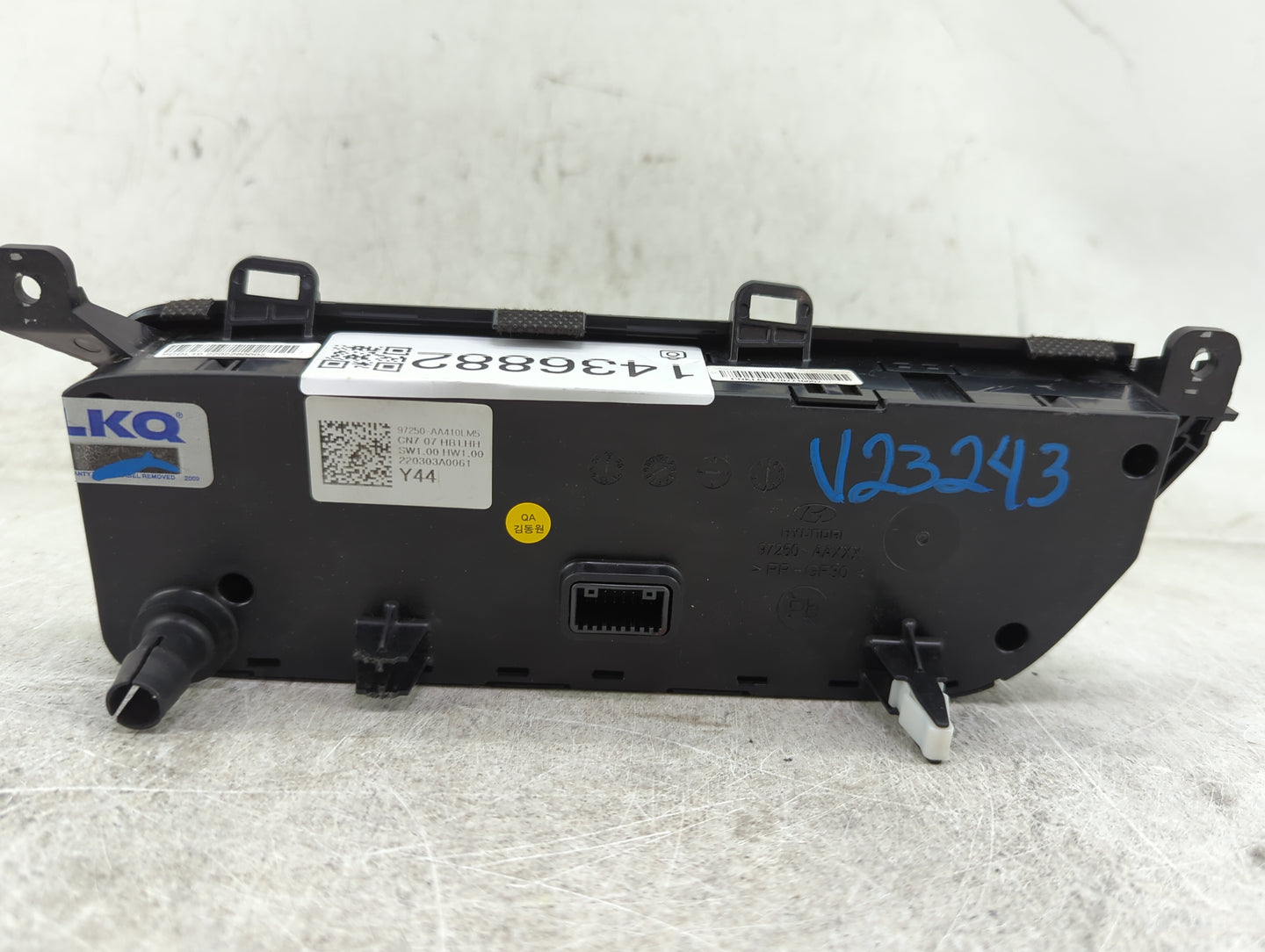 2022 Hyundai Elantra Climate Control Module Temperature AC/Heater Replacement P/N:97250-AA410LM5 Fits OEM Used Auto Parts - 