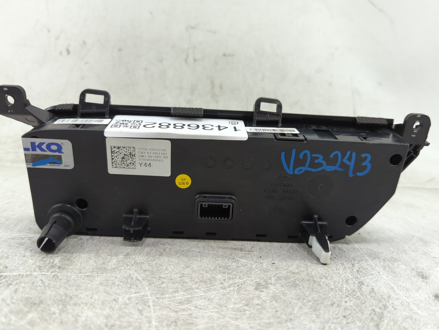 2022 Hyundai Elantra Climate Control Module Temperature AC/Heater Replacement P/N:97250-AA410LM5 Fits OEM Used Auto Parts - 