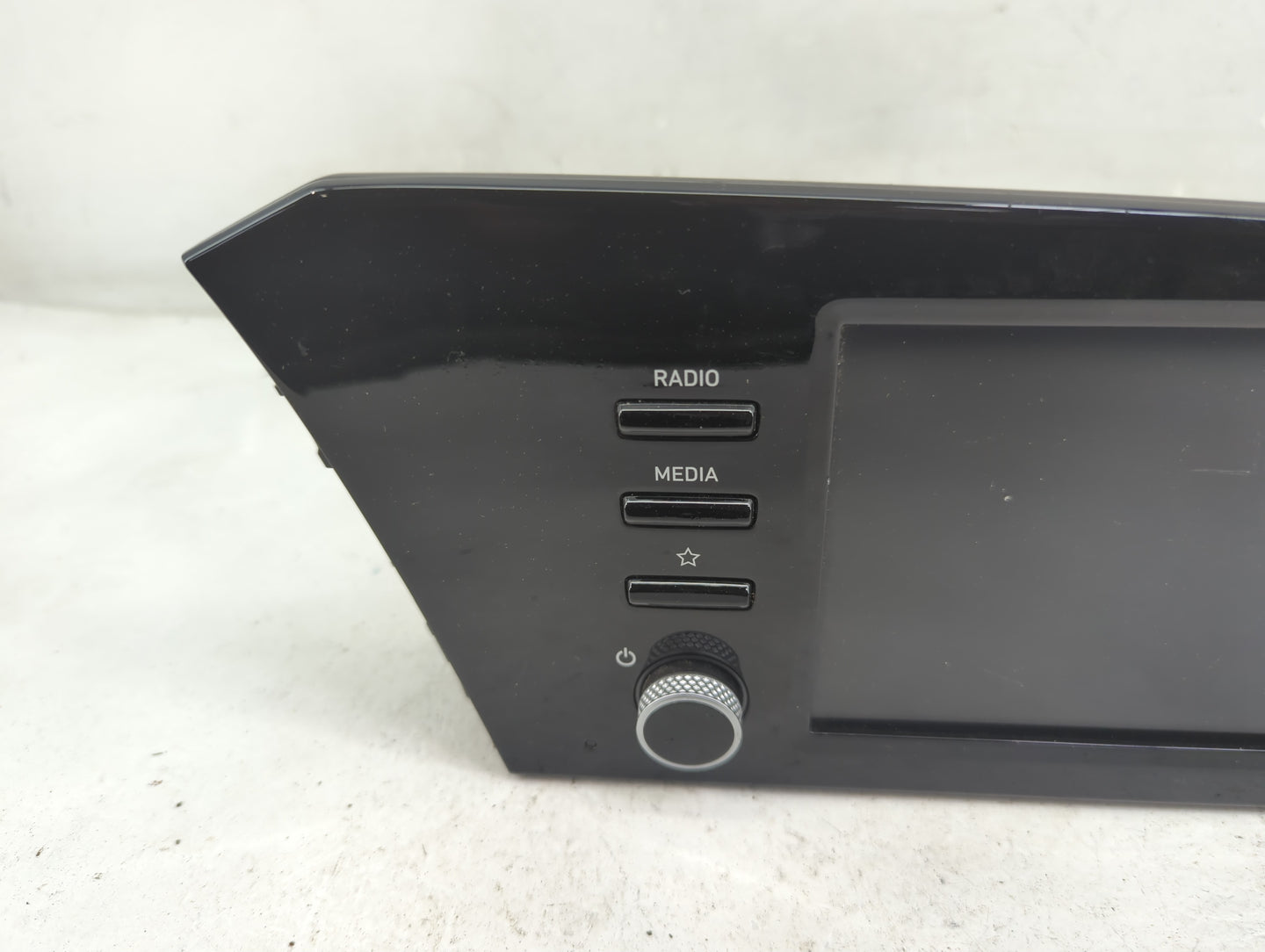 2021-2022 Hyundai Elantra Radio AM FM Cd Player Receiver Replacement P/N:96160-AA250L5R Fits Fits 2021 2022 OEM Used Auto Pa