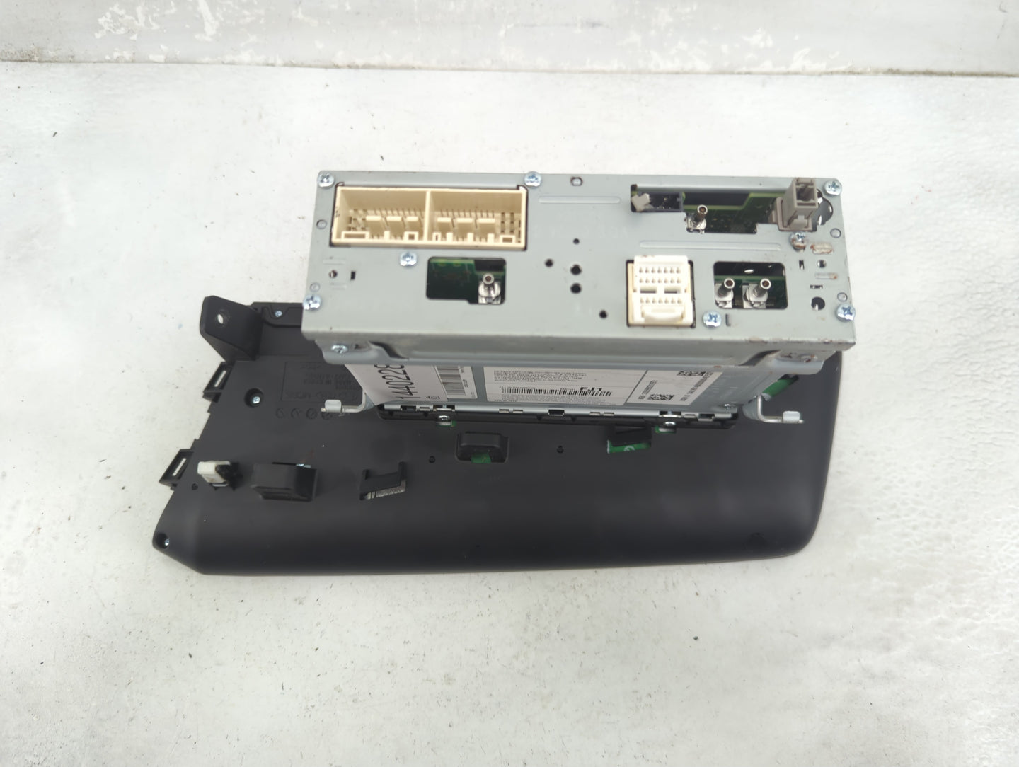 2021-2022 Hyundai Elantra Radio AM FM Cd Player Receiver Replacement P/N:96160-AA250L5R Fits Fits 2021 2022 OEM Used Auto Pa