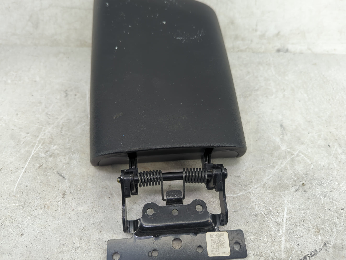 2022 Hyundai Elantra Center Console Armrest Cover Lid Fits OEM Used Auto Parts - Oemusedautoparts1.com