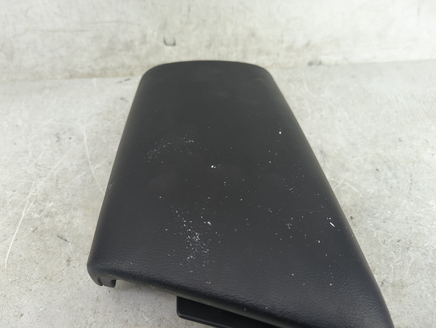 2022 Hyundai Elantra Center Console Armrest Cover Lid Fits OEM Used Auto Parts - Oemusedautoparts1.com
