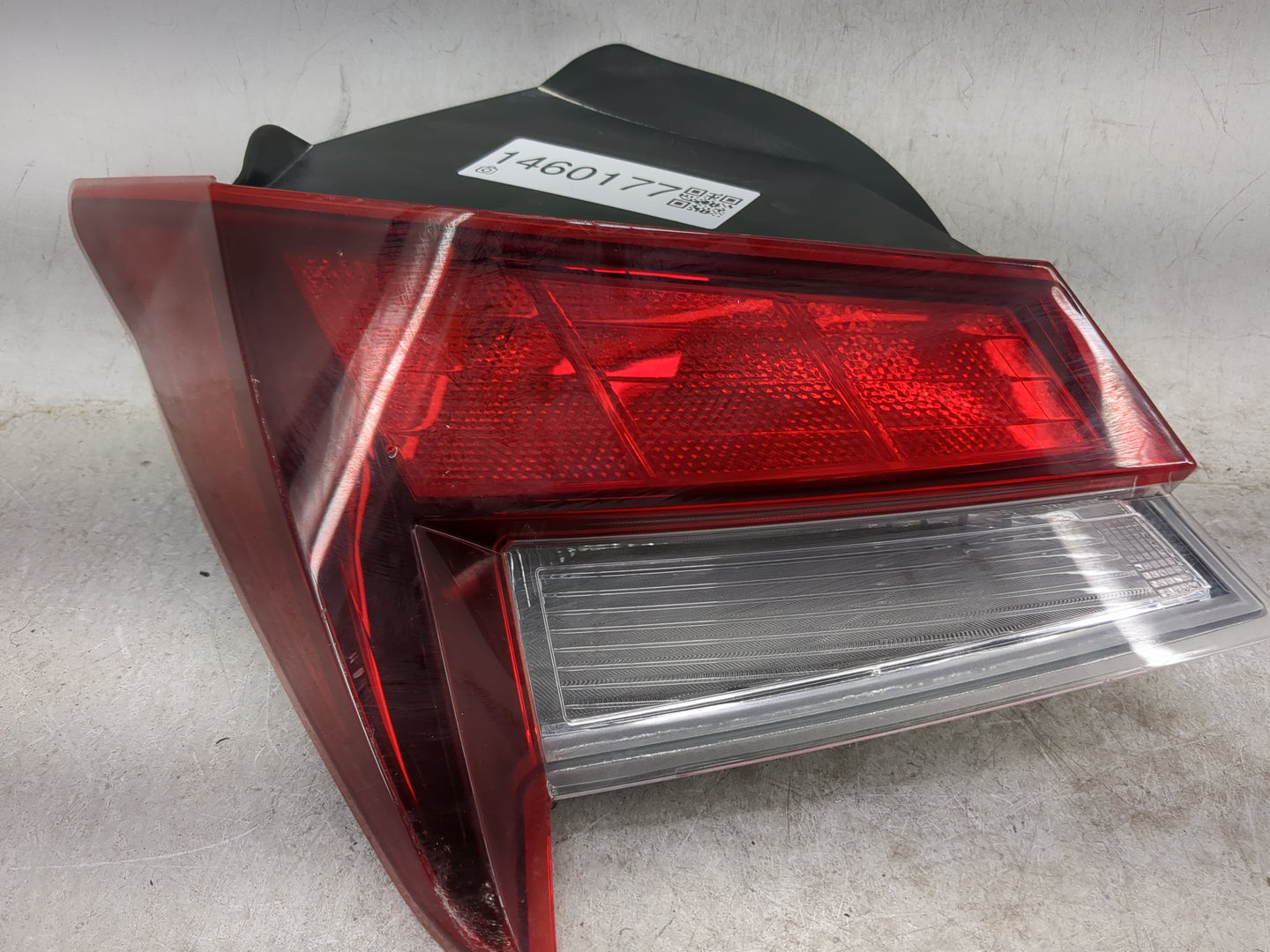 2021-2022 Hyundai Elantra Tail Light Assembly Driver Left OEM P/N:92401AA020 Fits Fits 2021 2022 OEM Used Auto Parts - Oemus