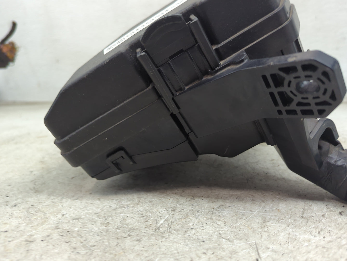 2021-2022 Hyundai Elantra Fusebox Fuse Box Panel Relay Module P/N:91230-AA080RR 91956-AA020, 18980-09625 Fits Fits 2021 2022