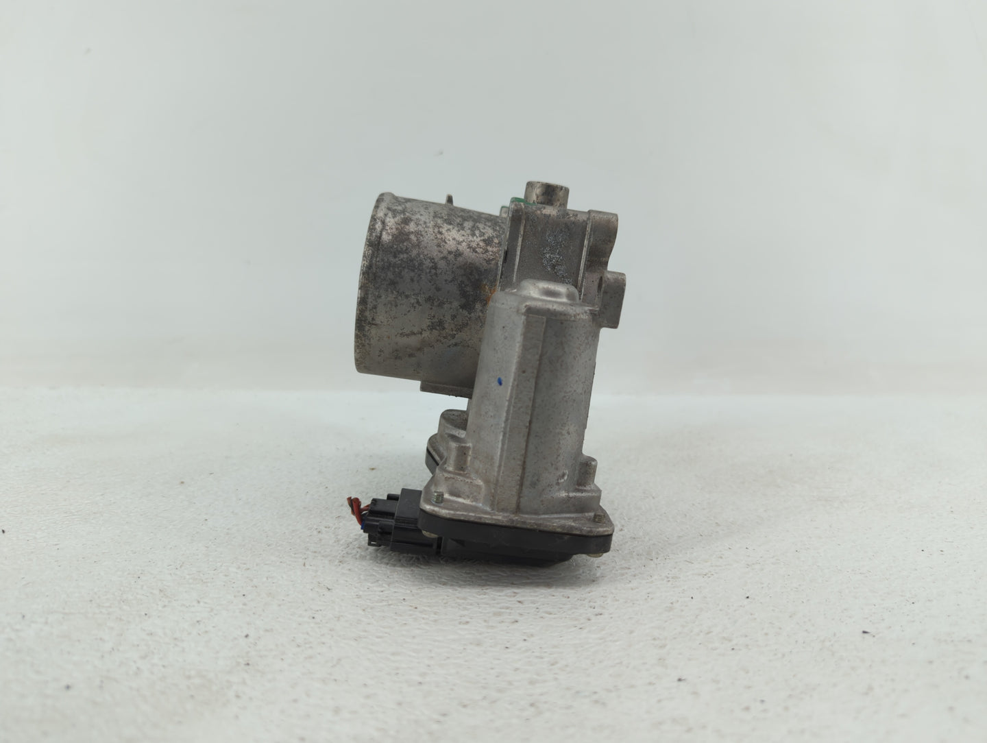 2021-2022 Hyundai Elantra Throttle Body P/N:35100-2J410 35100-2E400 Fits Fits 2021 2022 OEM Used Auto Parts - Oemusedautopar